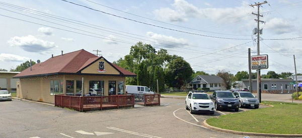 A&W Restaurant - Battle  Creek - 889 W Columbia Ave